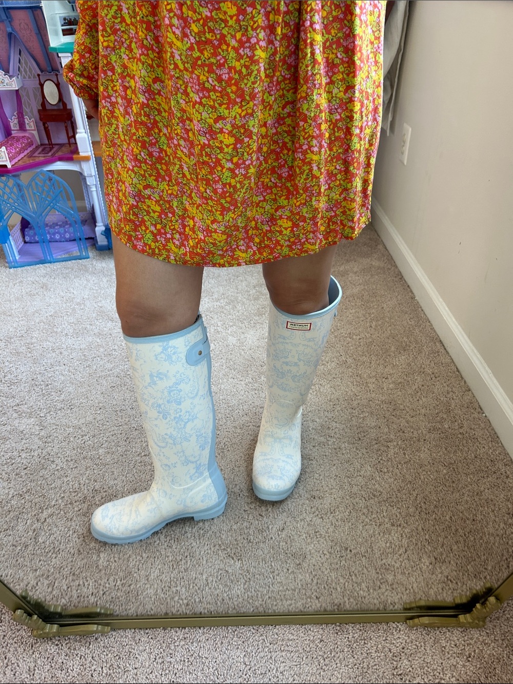 Hunter *LoveFancyShack rain boots. Size 8 - Picture 15 of 17